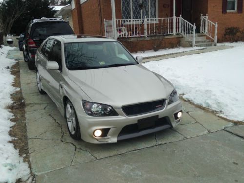 Lexus is300 base sedan 4-door 3.0l