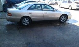 1997 lexus es 300 low miles