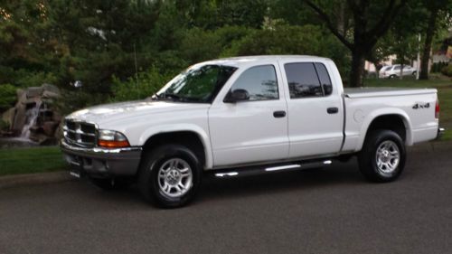 2004 dodge dakota 4x4 qaud cab 4.7liter v8 engine auto 52k orig miles like new!!