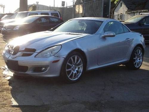 2005 mercedes-benz slk350 convertible damaged salvage runs! wont last economical