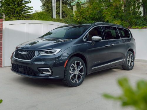 2022 chrysler pacifica touring l