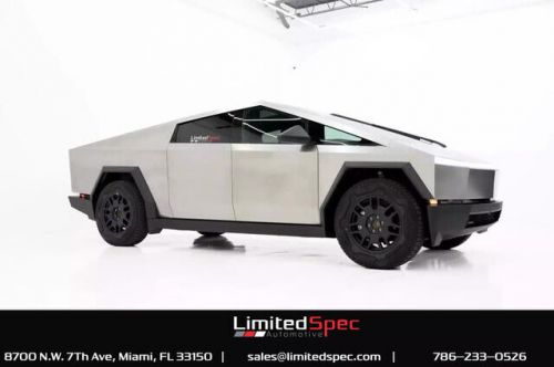 2024 tesla cybertruck all-wheel drive pickup 4d 6 ft