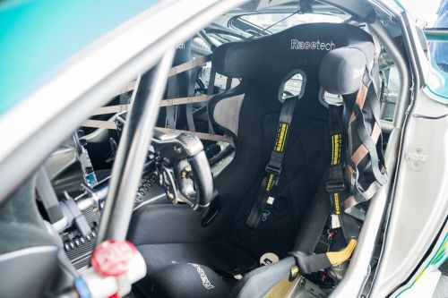 2020 aston martin vantage gt4 competition race car