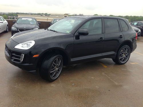 2009 porsche cayenne super clean ,custome wheels ,clean carfax!!