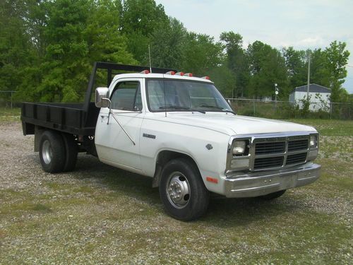 1992 dodge ram 350 d30 5.9 liter v-8 automatic o/d