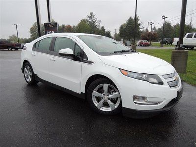 13 chevrolet volt premium electric leather heated front seats touch screen radio