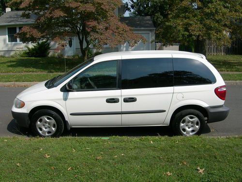 Dodge caravan se, clean,no reserve one owner, runs super