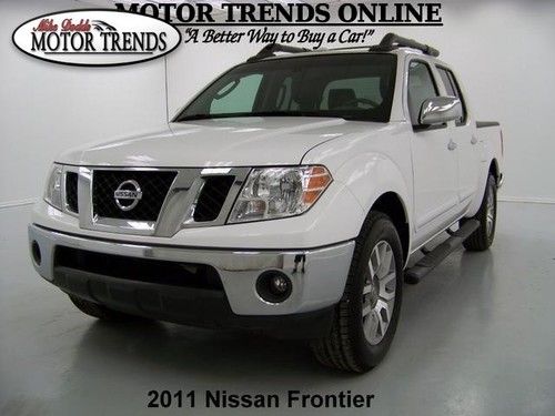 2011 sl crew cab leather htd seats roof rack bed liner nissan frontier 11k