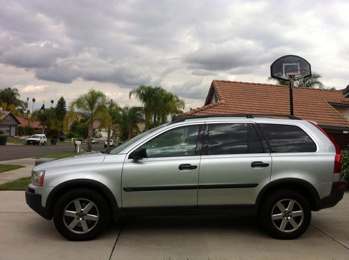 Great condition 2004 volvo xc90 2.5t suv 4-door 2.5l