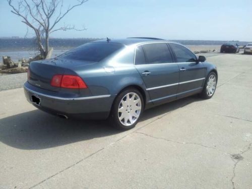 2004 volkswagen phaeton v8 sedan 4-door 4.2l