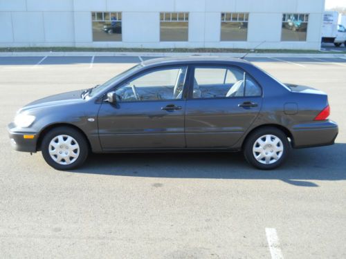 2003 mitsubishi lancer es sedan 4-door 2.0l automatic /  great commuter car