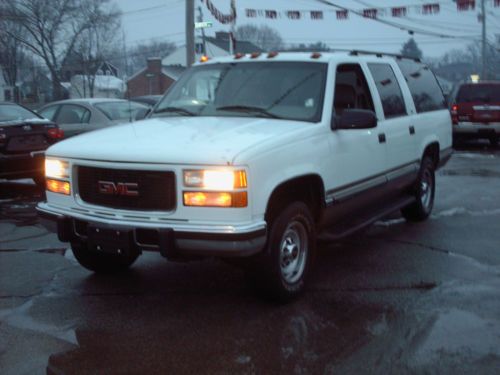 **98 gmc suburban &#034;diesel&#034; 2-w.d. runs perfect!