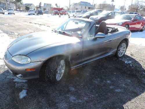 2002 mazda miata, no reserve, special edition, looks and runs great,no accidents