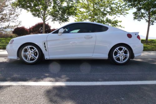 2005 hyundai tiburon gt coupe 2-door 2.7l