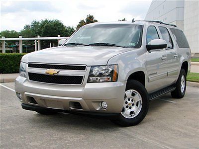 Chevy suburban lt 4x4,leather seats,3rd row seats,86k miles,xm,clean,runs gr8!!