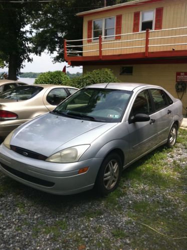 200 ford focus se