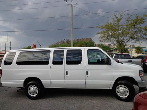 2009 ford e-350 xlt super club wagon 15 passenger