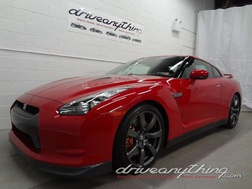 Gtr prem 17k miles!! nav bose 18kservice servcrecrds dochist books keys 2ownrs