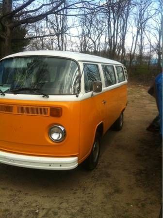 1977 volkswagen bus (transporter)