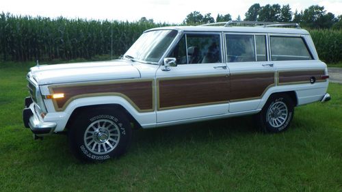 1990 jeep grand wagoneer 4x4 v8 white clean no rust must see 157k **no reserve**