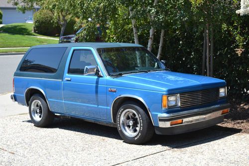 1988 chevrolet s10 blazer tahoe sport utility 2-door 2.8l