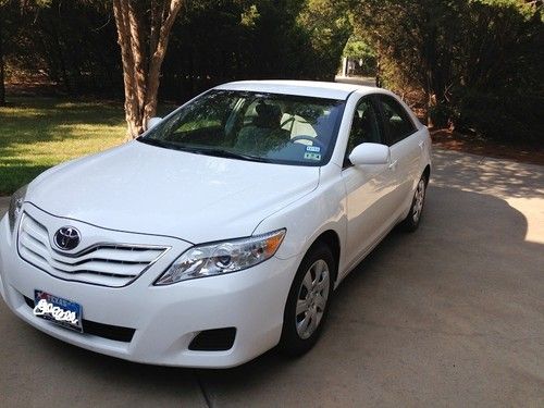 2010 toyota camry le sedan 4-door 2.5l