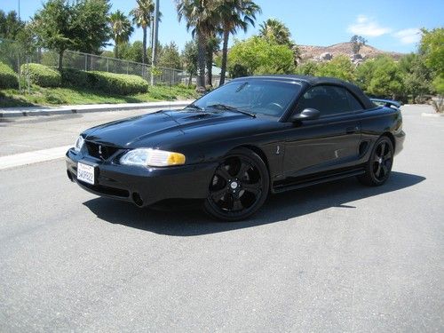 Beautiful 1998 ford mustang svt cobra convertible 2-door 4.6l