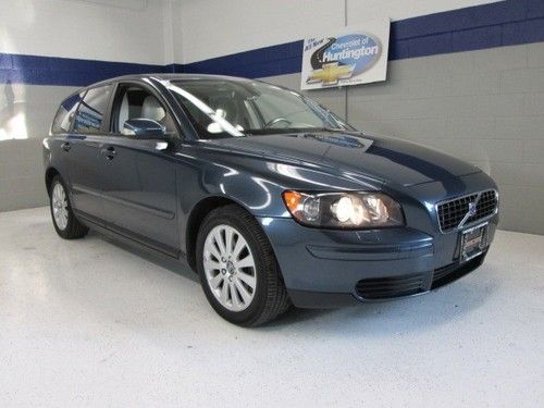 2005 volvo wagon