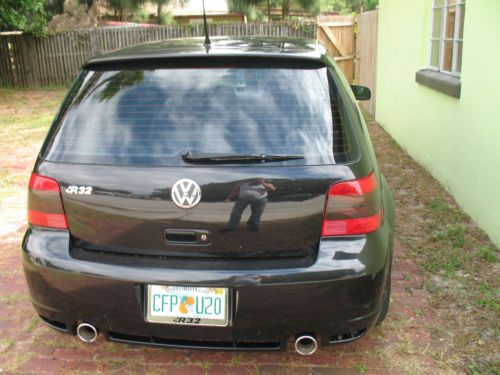 2004 volkswagen golf r32 hatchback 2-door 3.2l