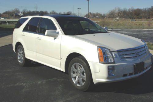 2007 cadillac srx  mint condition- premium edition