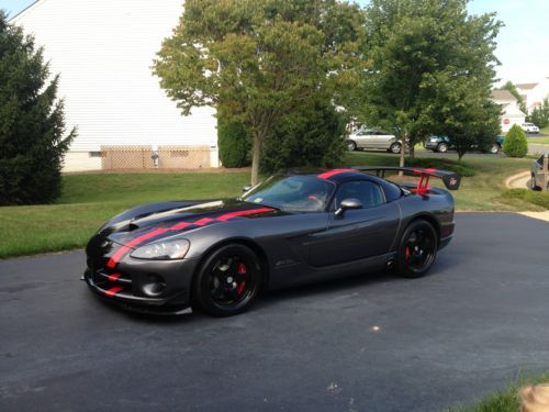 2009 dodge viper srt-10 acr coupe 2-door 8.4l