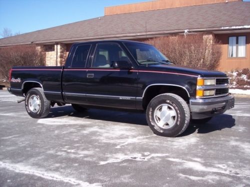 1999 chevrolet silverado 1500 ls 4x4 , ext cab, 1 owner, extra clean