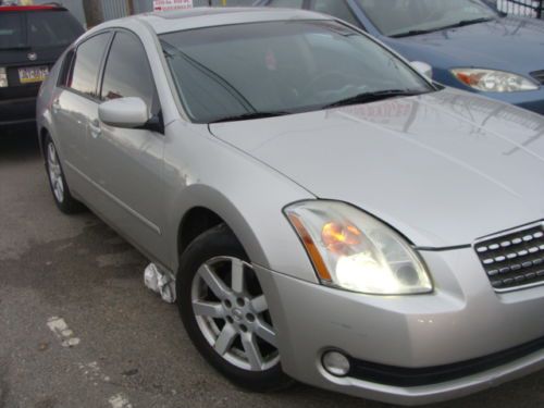 2005 nissan maxima