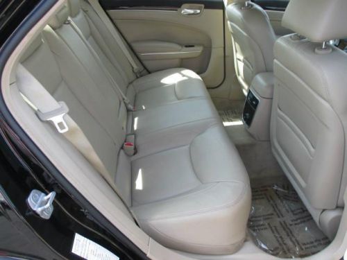 2013 chrysler 300 base