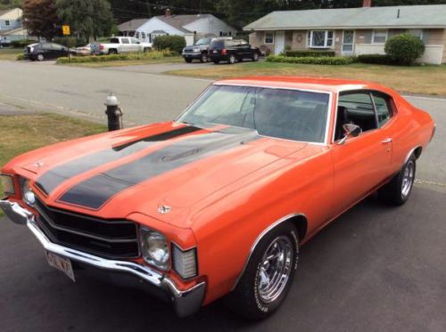 1972 chevrolet chevelle / 396 big block / 4 speed / red black stripes / clean!