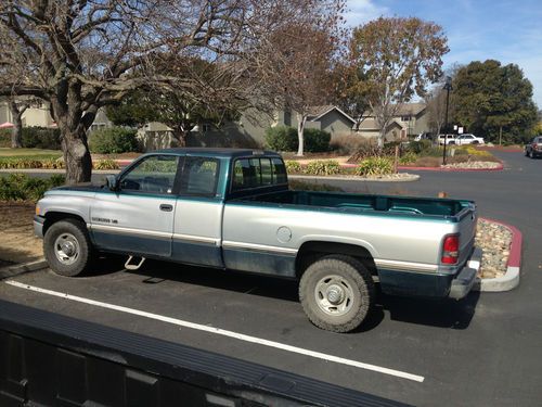 1995 dodge ram 2500 ext cab long bed v-10 2x4 laramie slt automatic no reserve