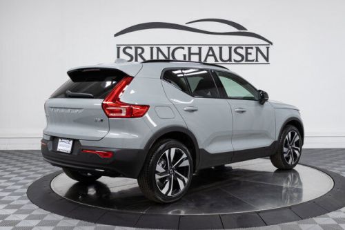 2024 volvo xc40 b5 awd ultimate dark theme