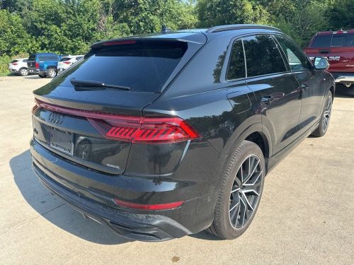 2022 audi q8 55 prestige