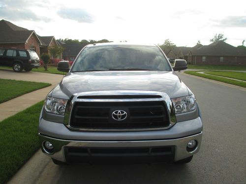 2012 toyota tundra double cab 4x2 4-door 4.6l