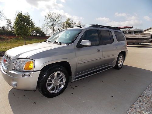 2006 gmc envoy denali third row loaded sunroof new car trade no reserve!!!