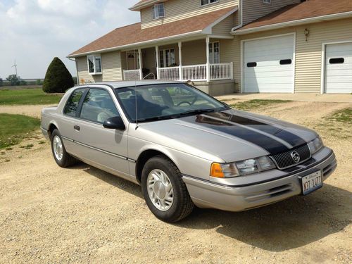 Mint 1 family owned 1991 mercury cougar with low miles
