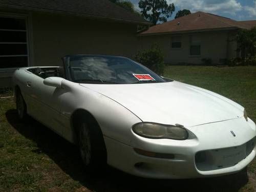 2000 chevrolet camaro base convertible 2-door 3.8l