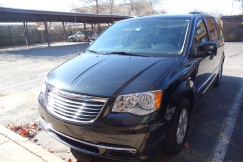 2012 chrysler town &amp; country touring stow-n-go power doors and liftgate