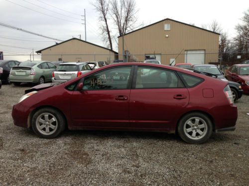 2005 toyota prius salvage title  ,,