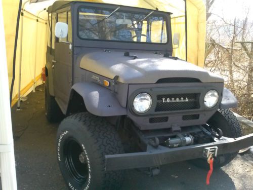 Toyota fj40