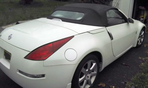 2004 350z touring roadster convertible