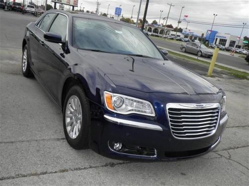 2014 chrysler 300 base