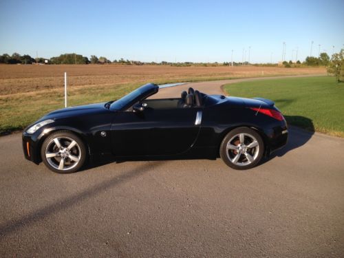 2006 nissan 350z enthusiast convertible 2-door 3.5l