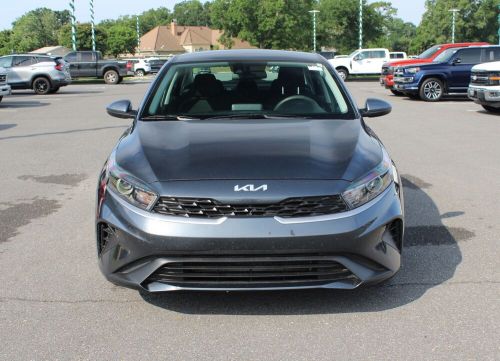 2022 kia forte fe