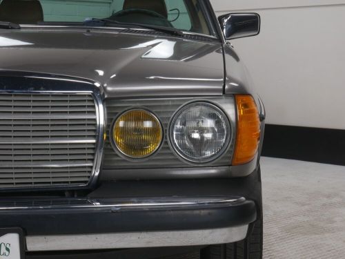 1984 mercedes-benz 300 cd